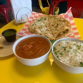 2 choices of any currys from chicken, fish, shrimp& vegetarian will come with 2 rice!
2pcs samosa
1garlic naan